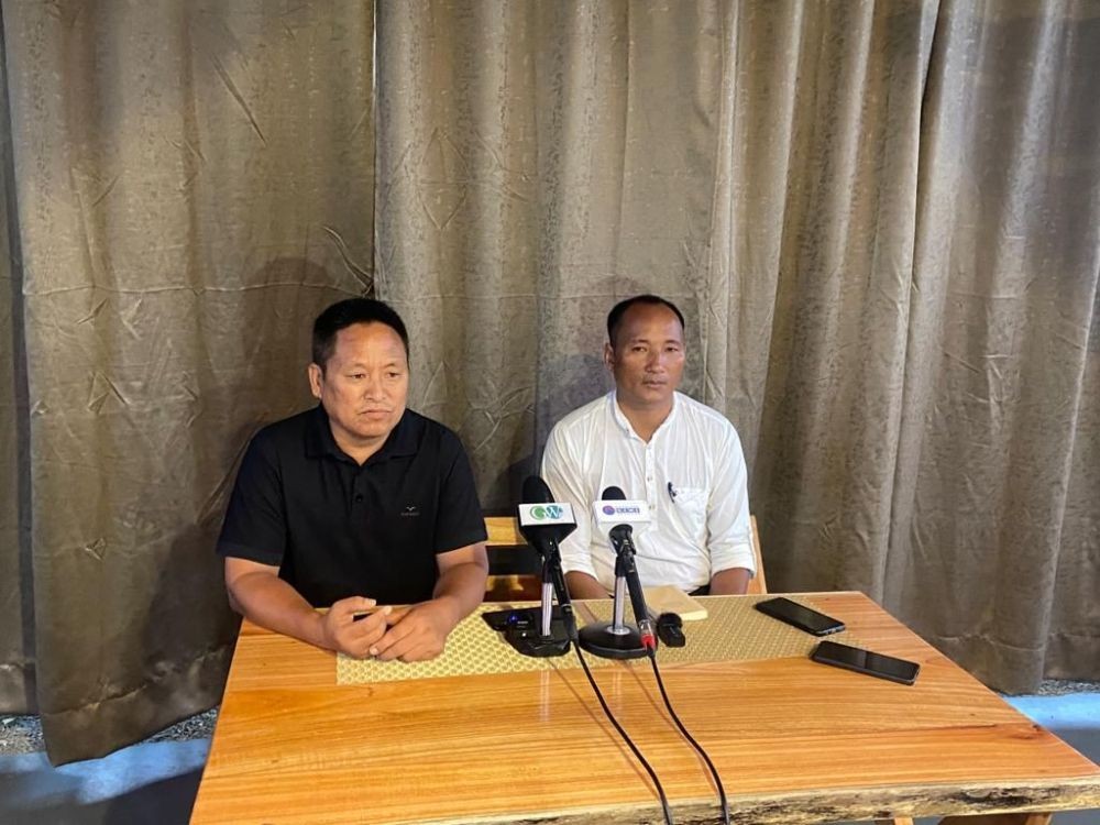 Village Guards Association of Nagaland President  Kurithi Jorror and General Secretary  Thsatongpi Sangtam address a press conference in Dimapur on July 17. (Morung Photo)